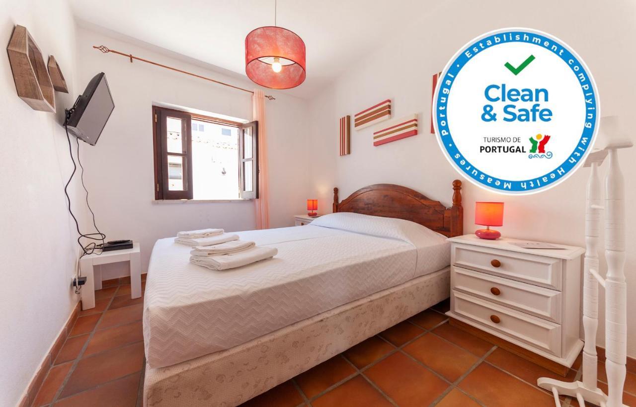 J - Casa Do Farol Guesthouse Лагуш Номер фото