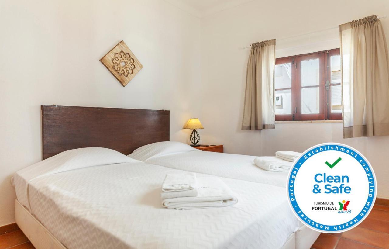 J - Casa Do Farol Guesthouse Лагуш Номер фото